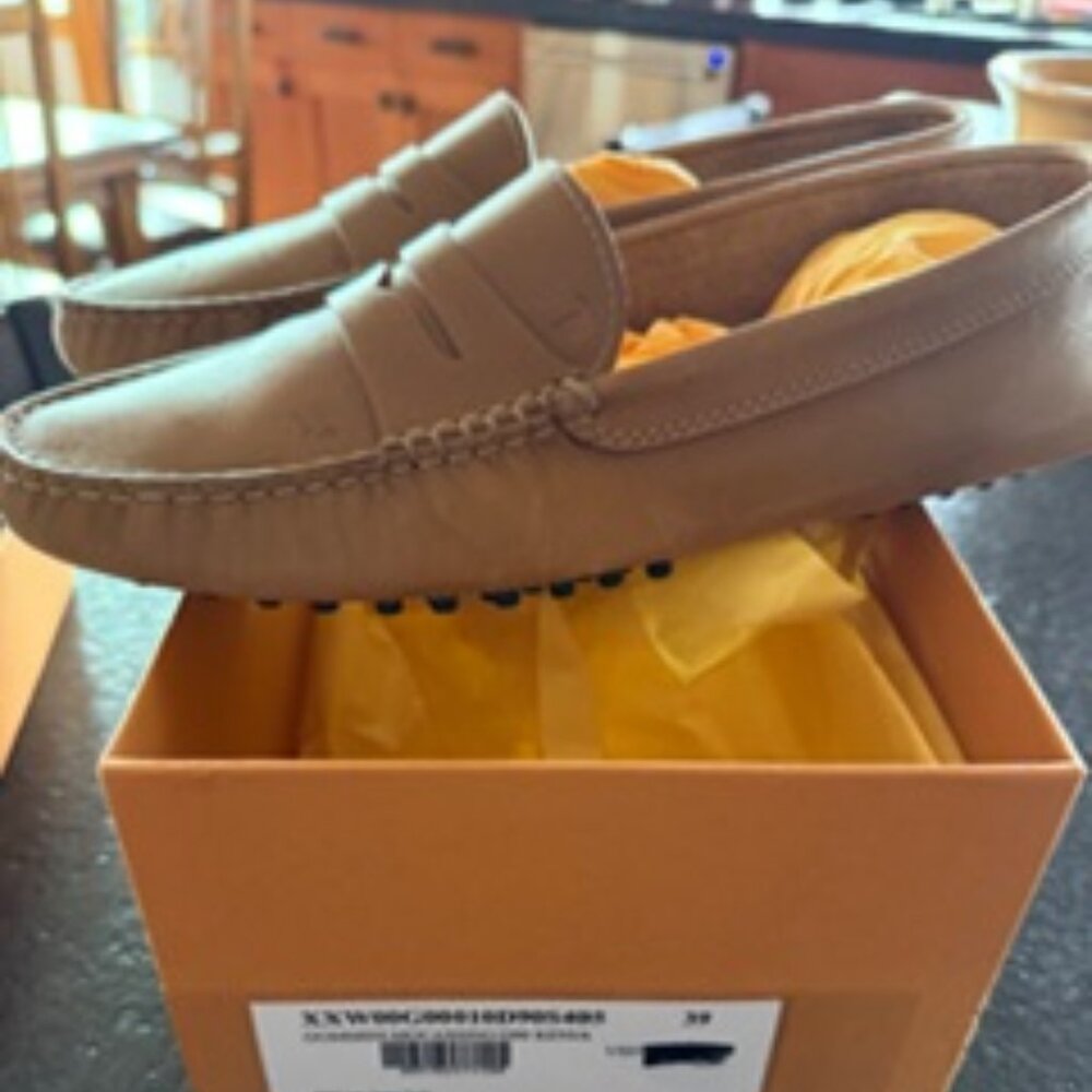 Tod's Gommini Penny Loafer Driver Camel Size US 8.5 EU 39